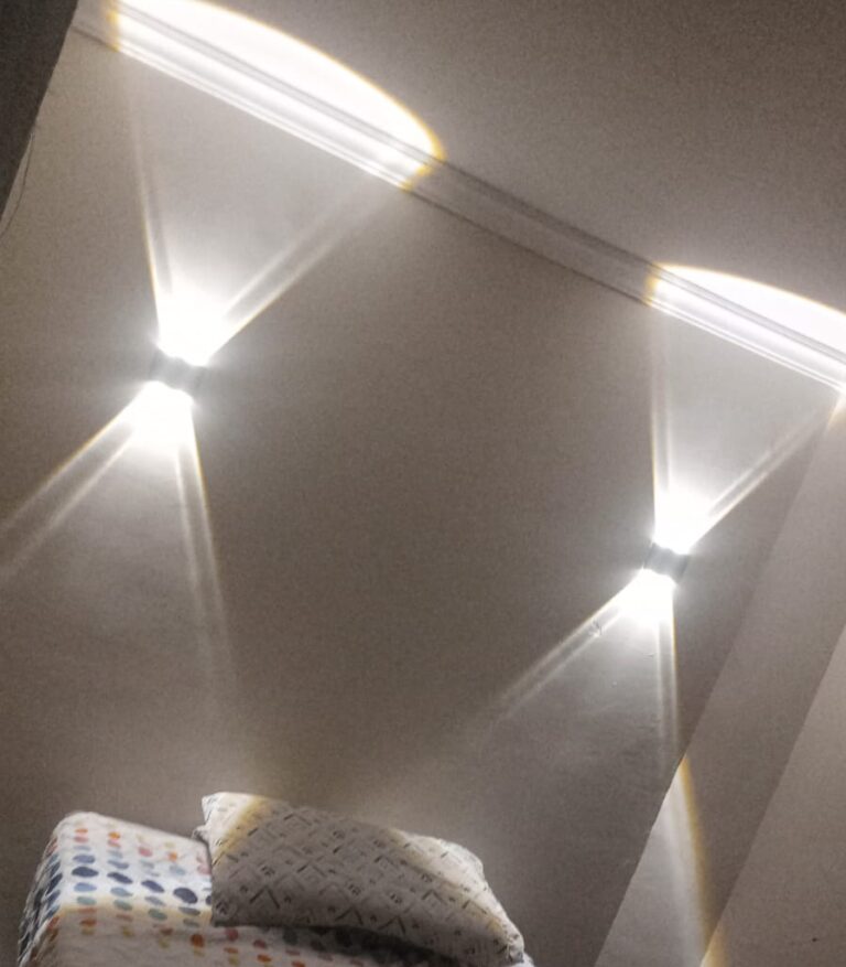 Instalación de luces led en una habitación
